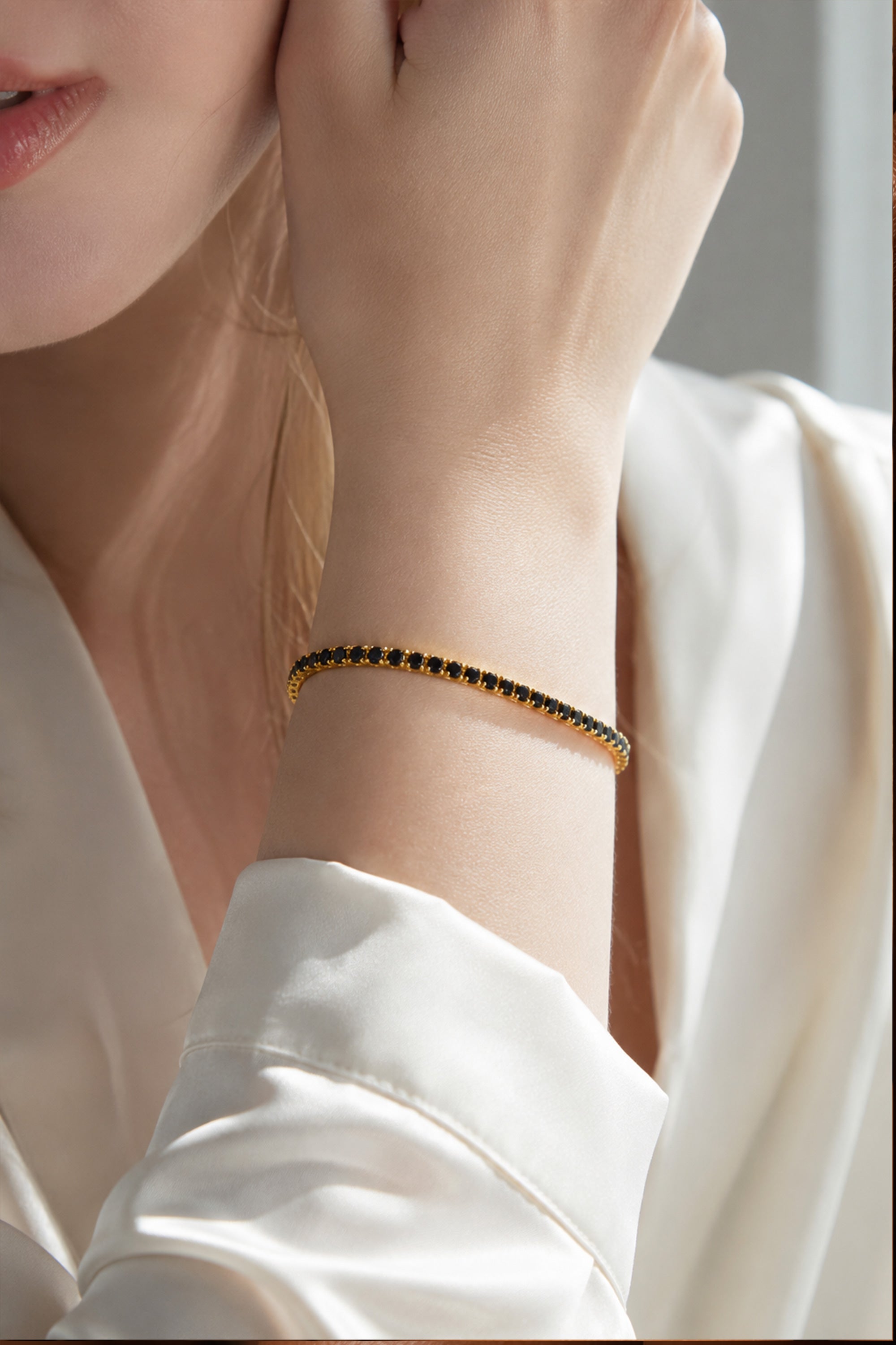 Noir Tennis Bracelet Gold