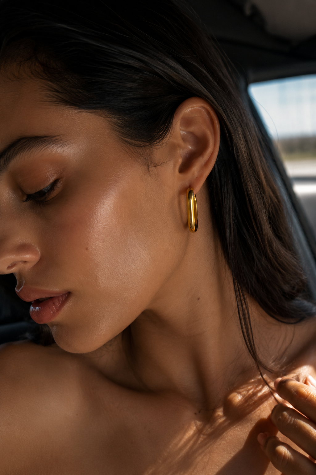 Linear Form Hoops Gold