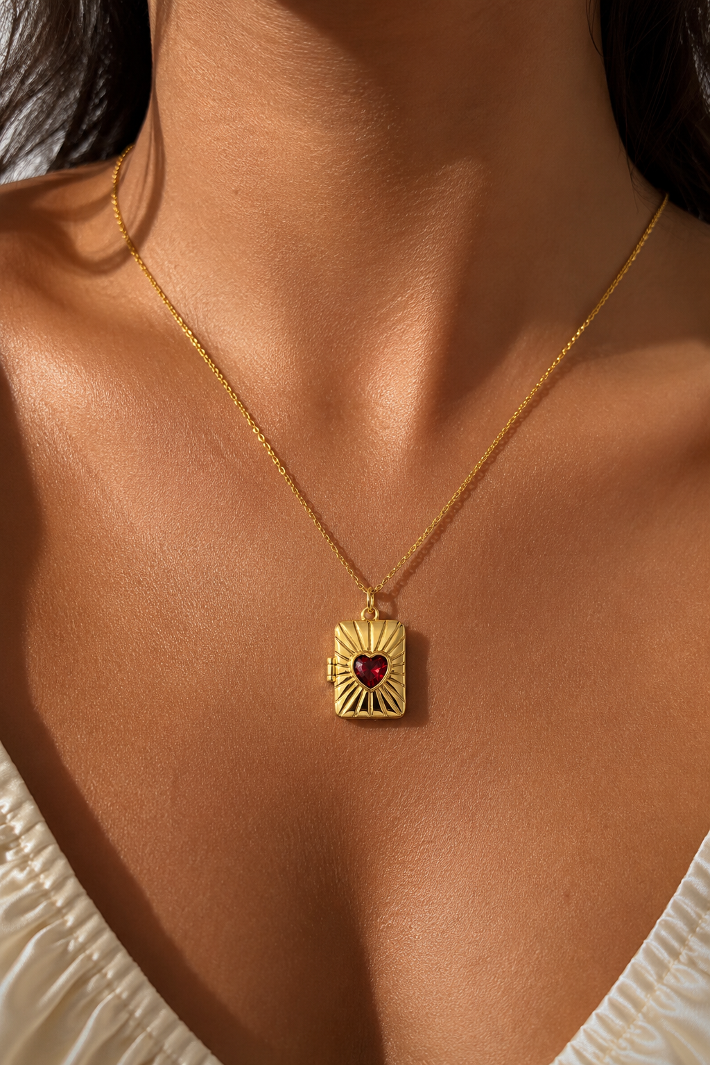 Love Letter Locket Gold