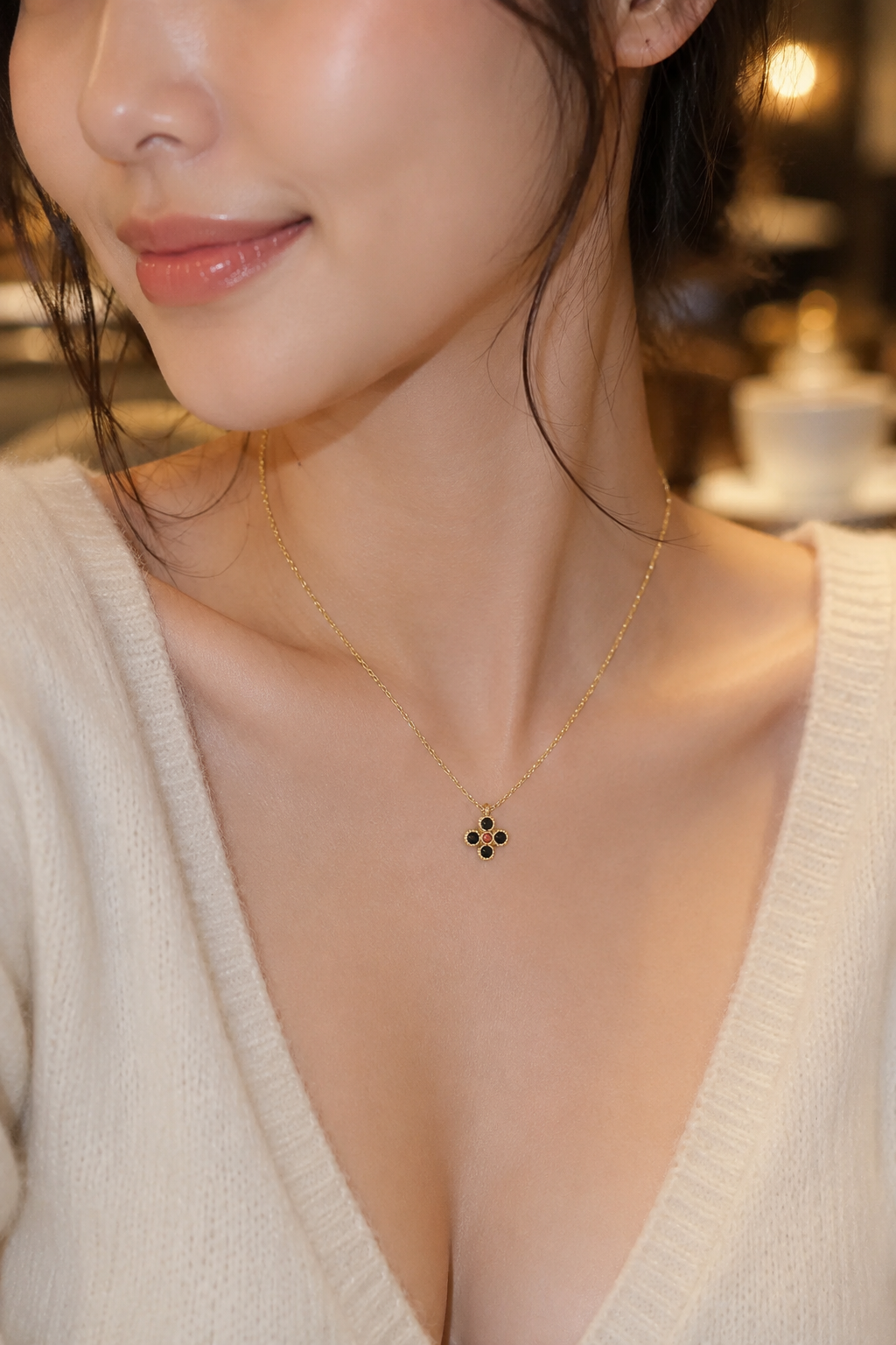Lucky Charm Pendant Gold