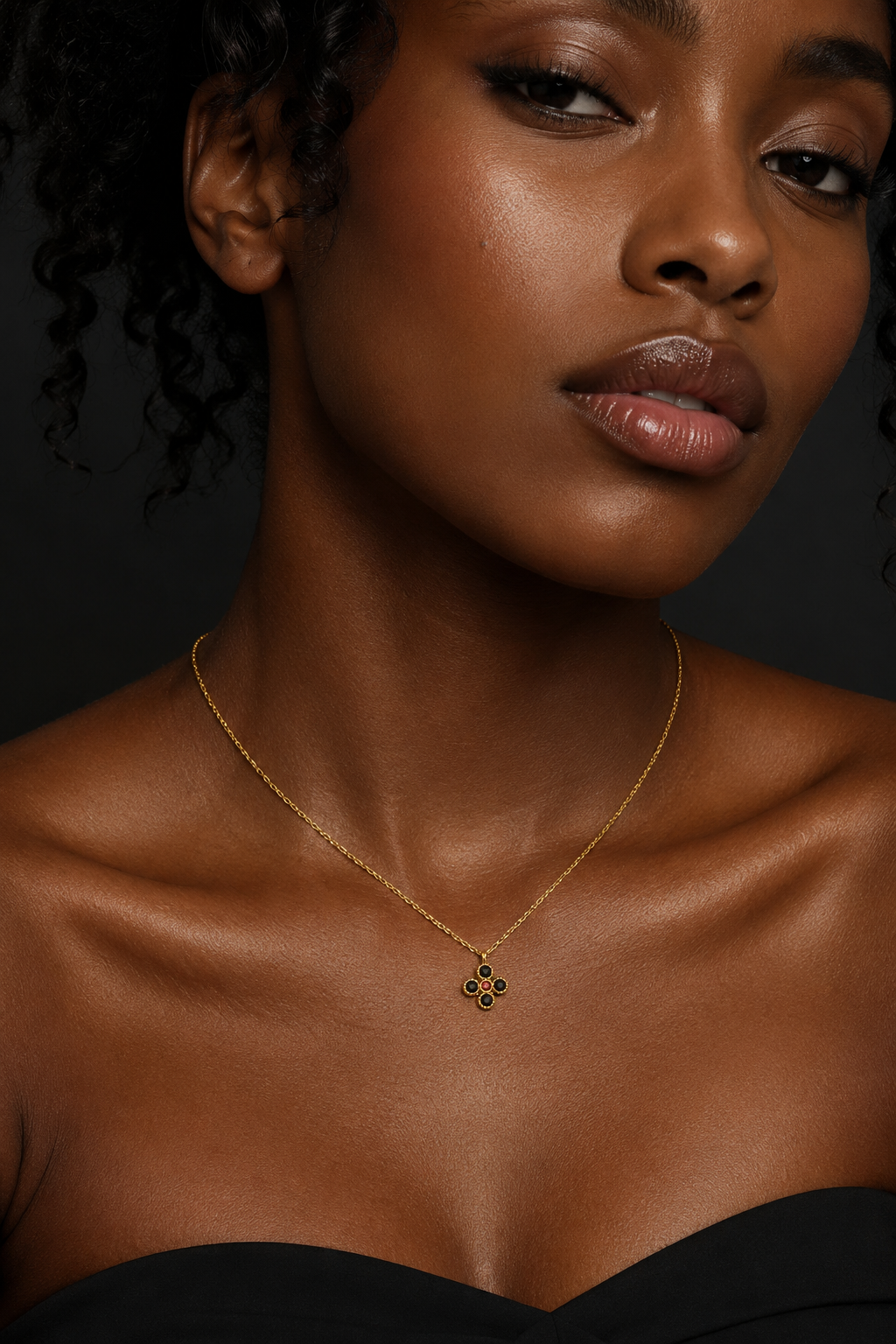 Lucky Charm Pendant Gold