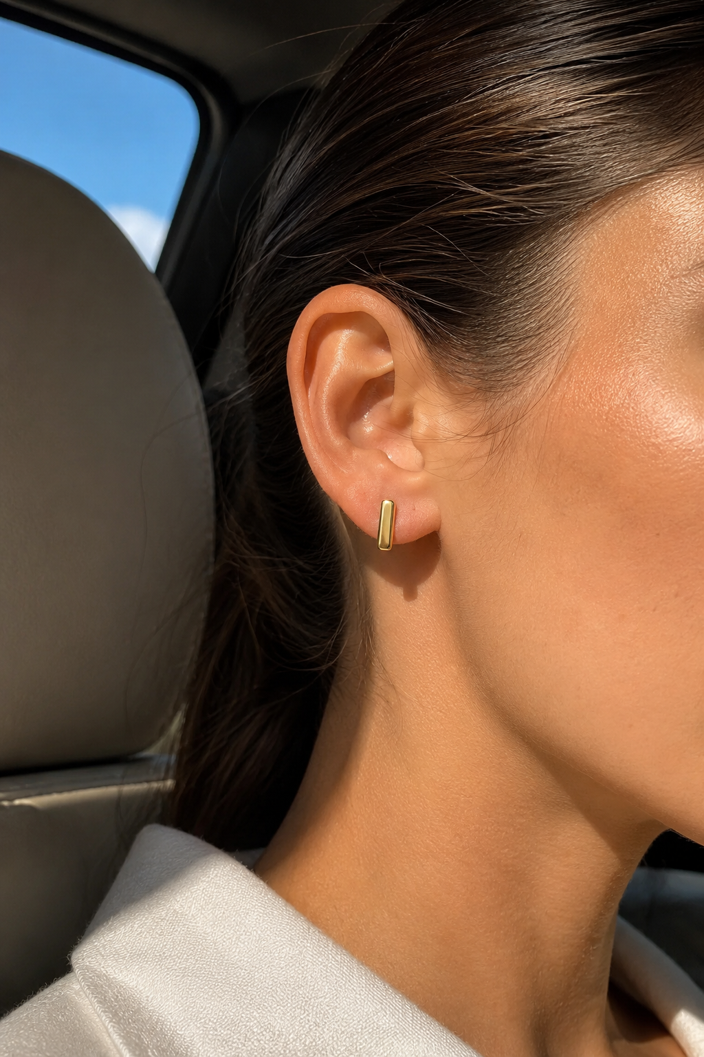 Minimal Bar Studs Gold