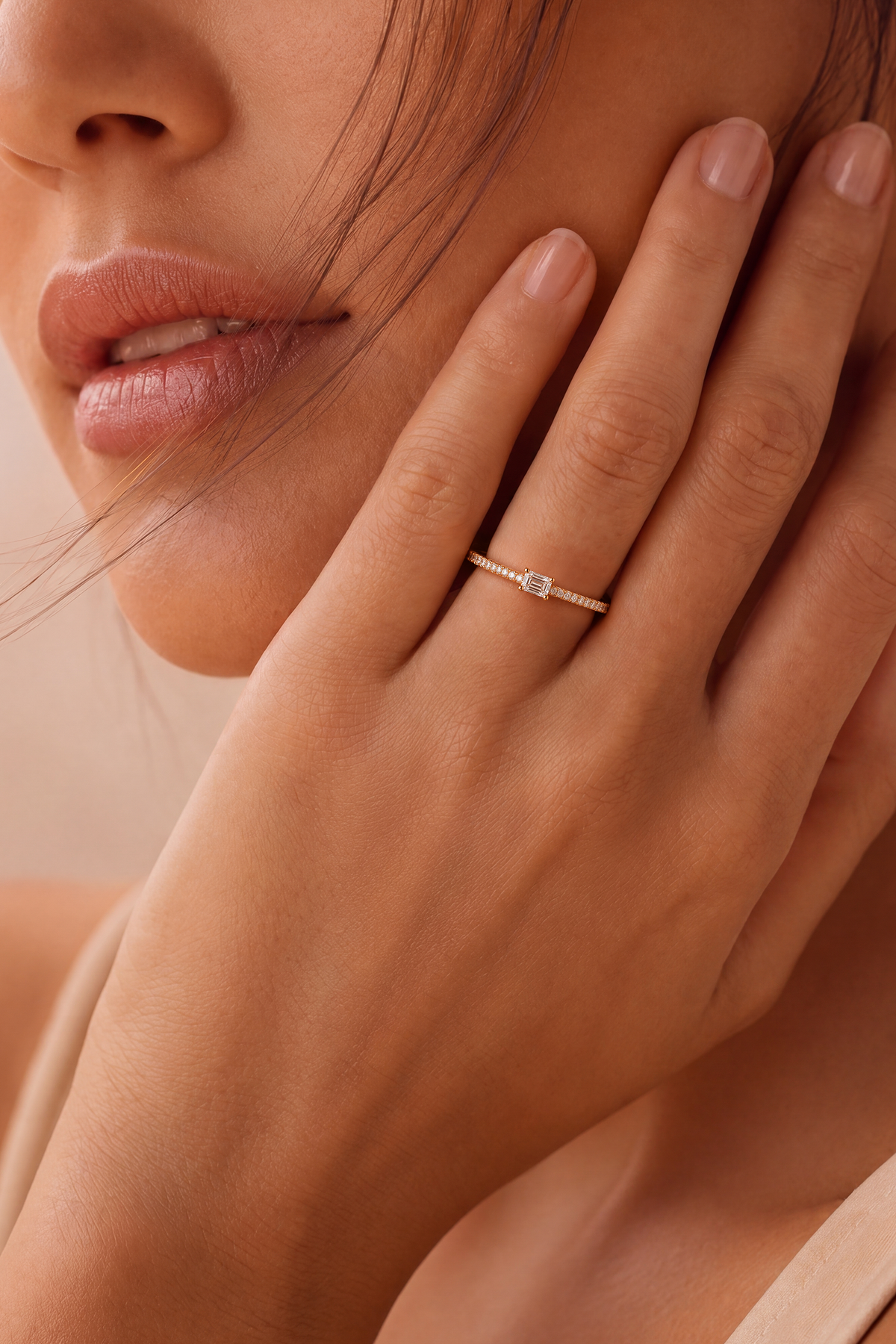 Model wearing Baguette Stackable Ring Gold – Clair de Lune