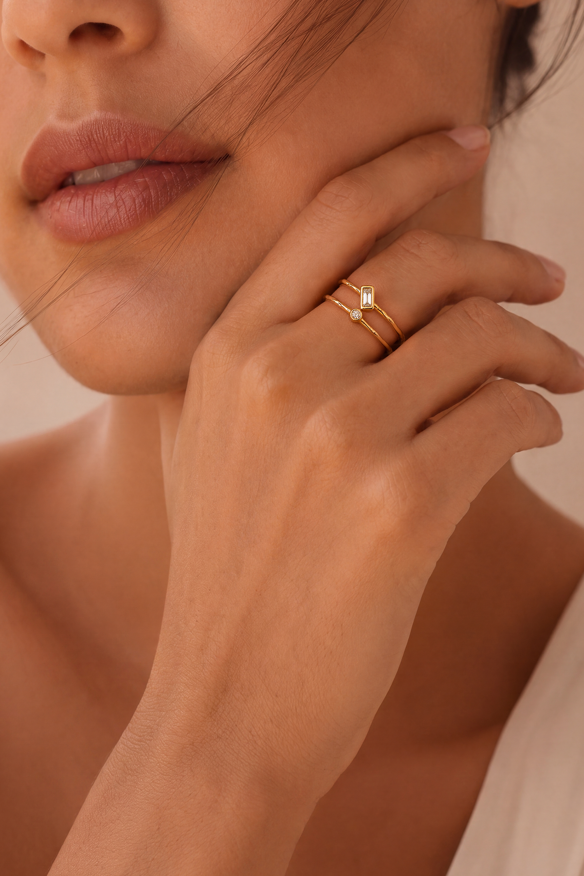 Model wearing Organic Open Ring Gold – Clair de Lune