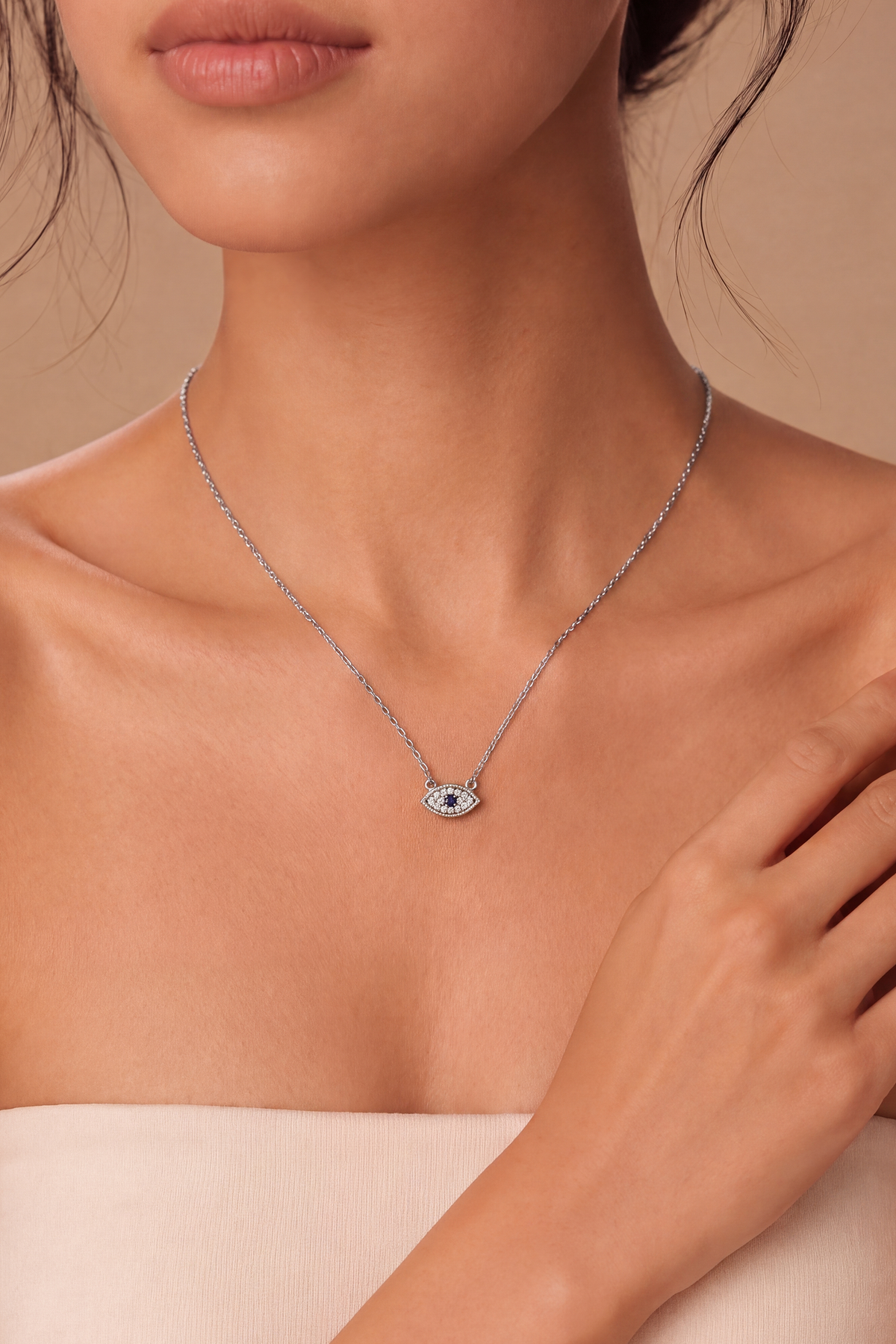 Model wearing Sapphire Eye Necklace Silver – Clair de Lune