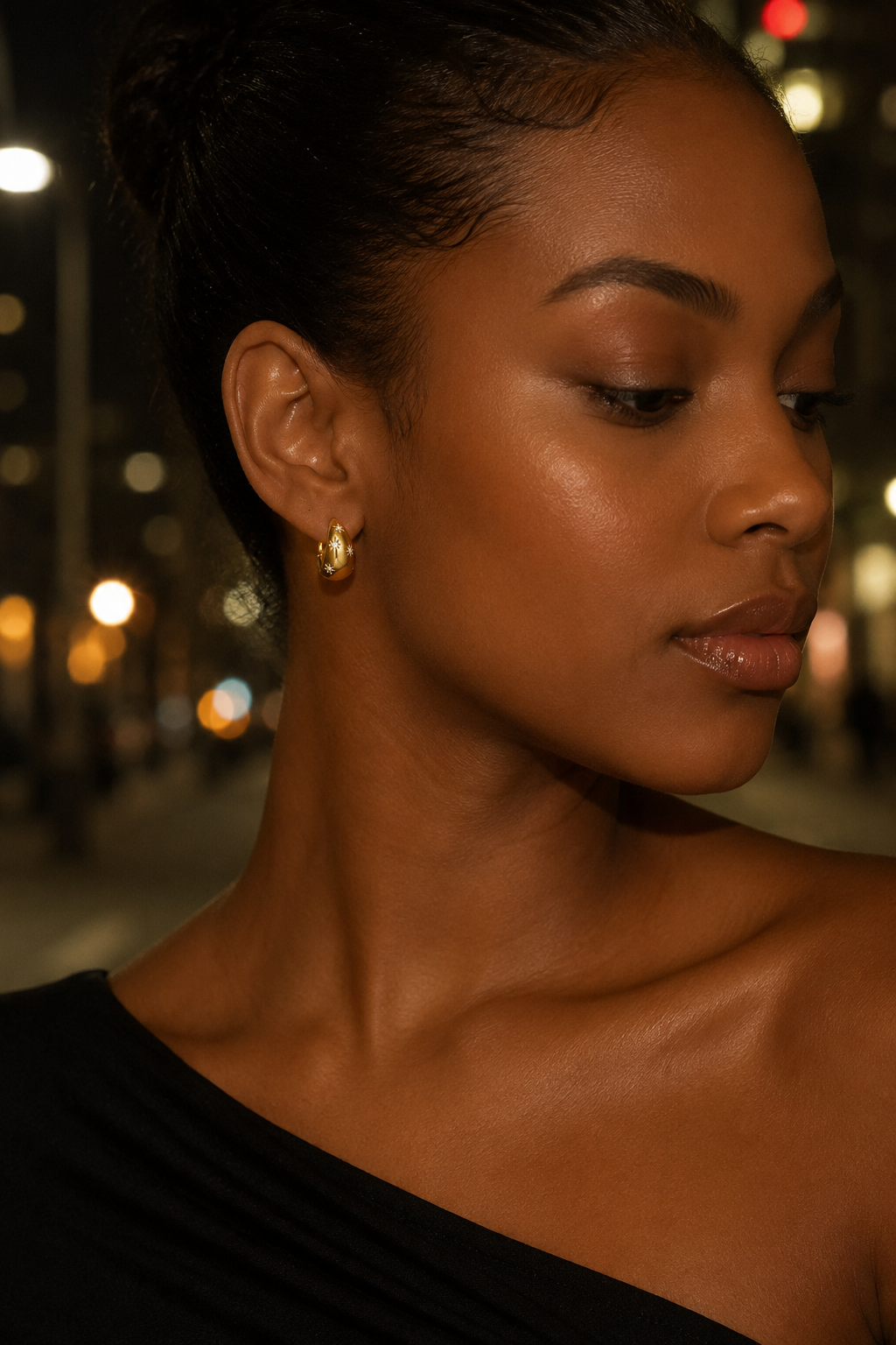 Star Engraved Teardrop Earrings Gold