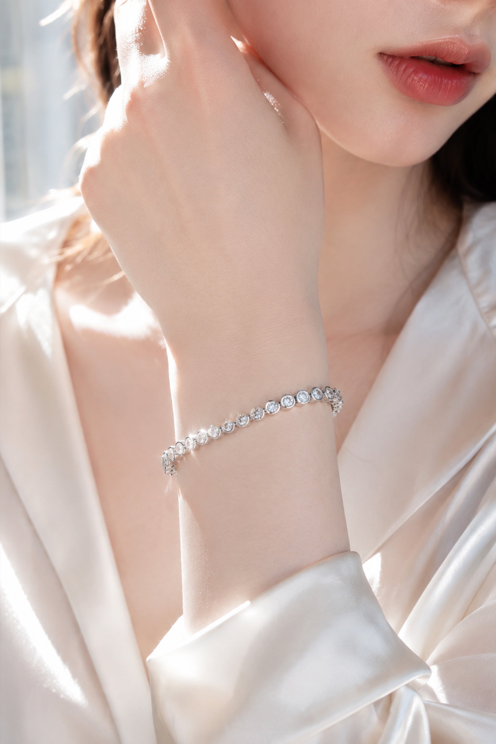 Circle Bezel Line Silver