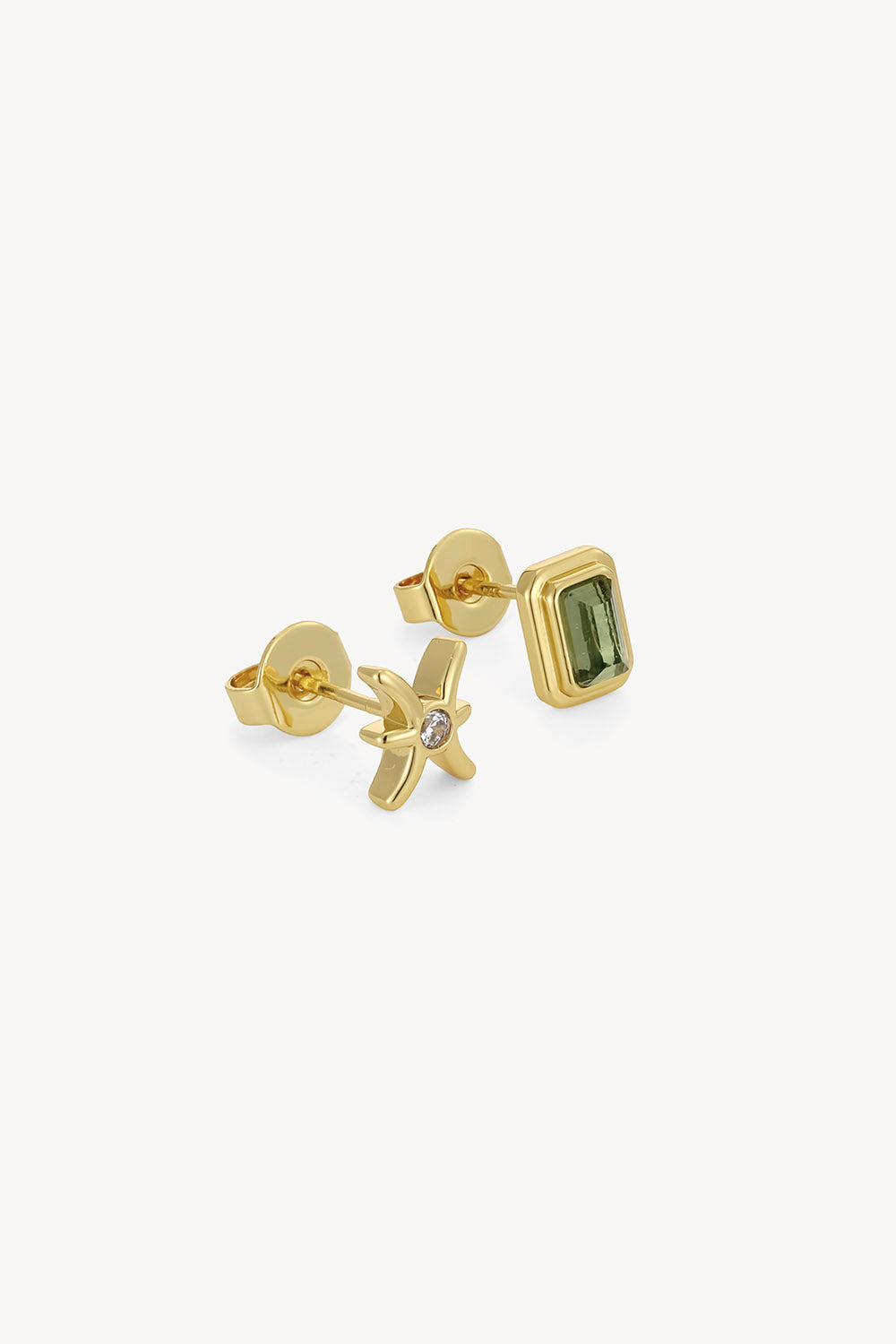 Pisces Studs Gold