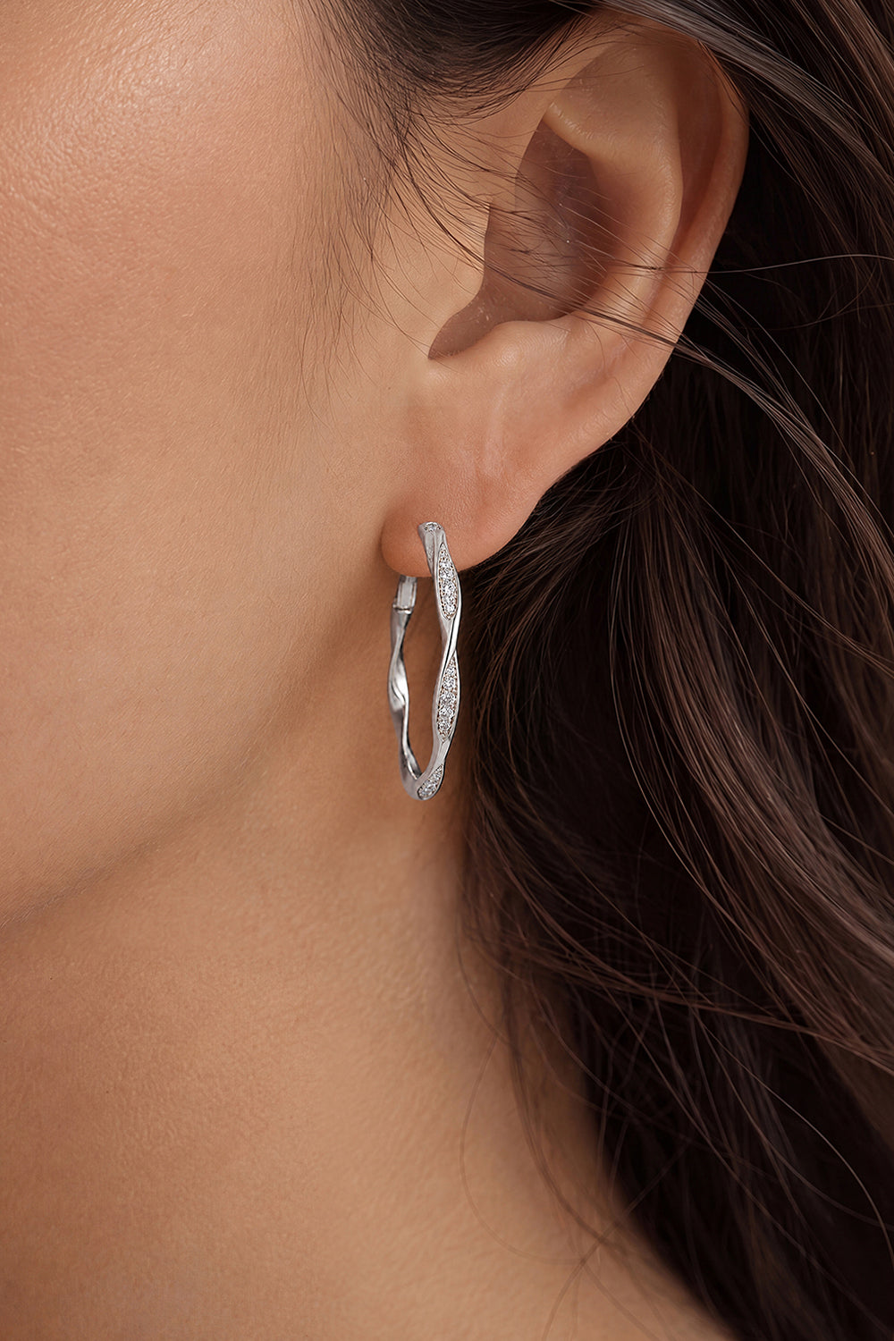 Twisted Glow Hoops Silver – silver-colour twisted hoop earrings jewellery