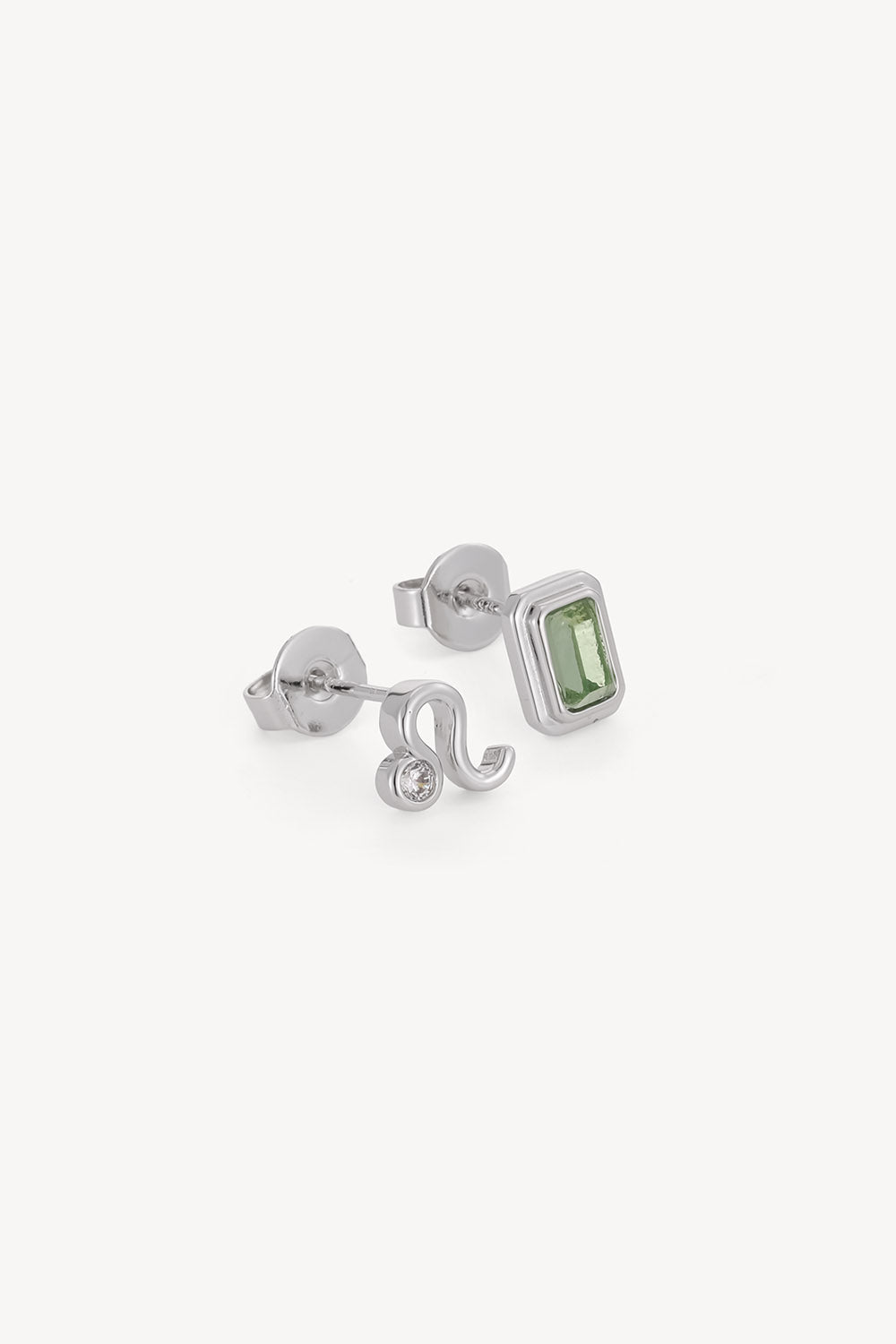 Leo Studs Silver