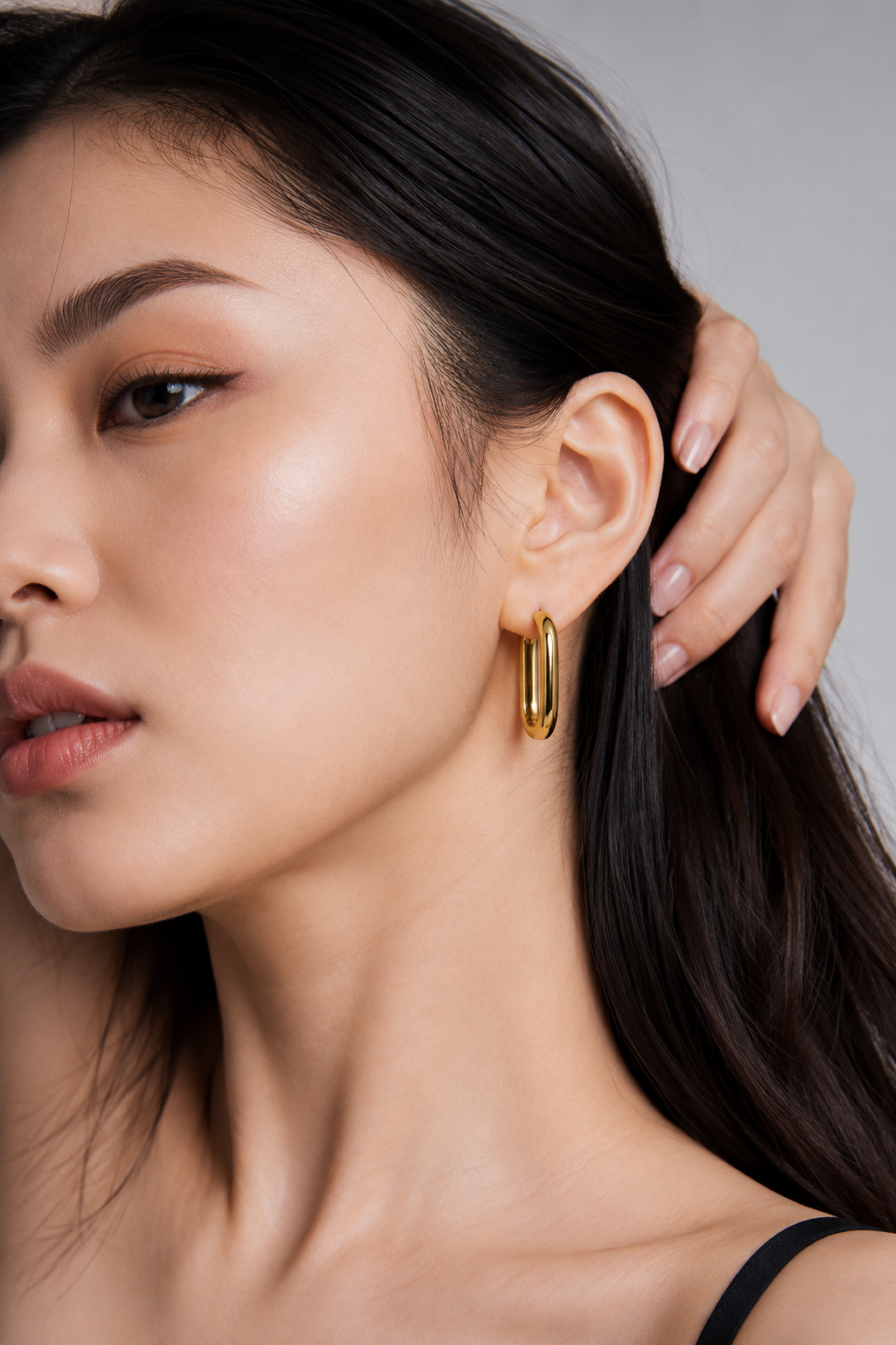 Linear Form Hoops Gold