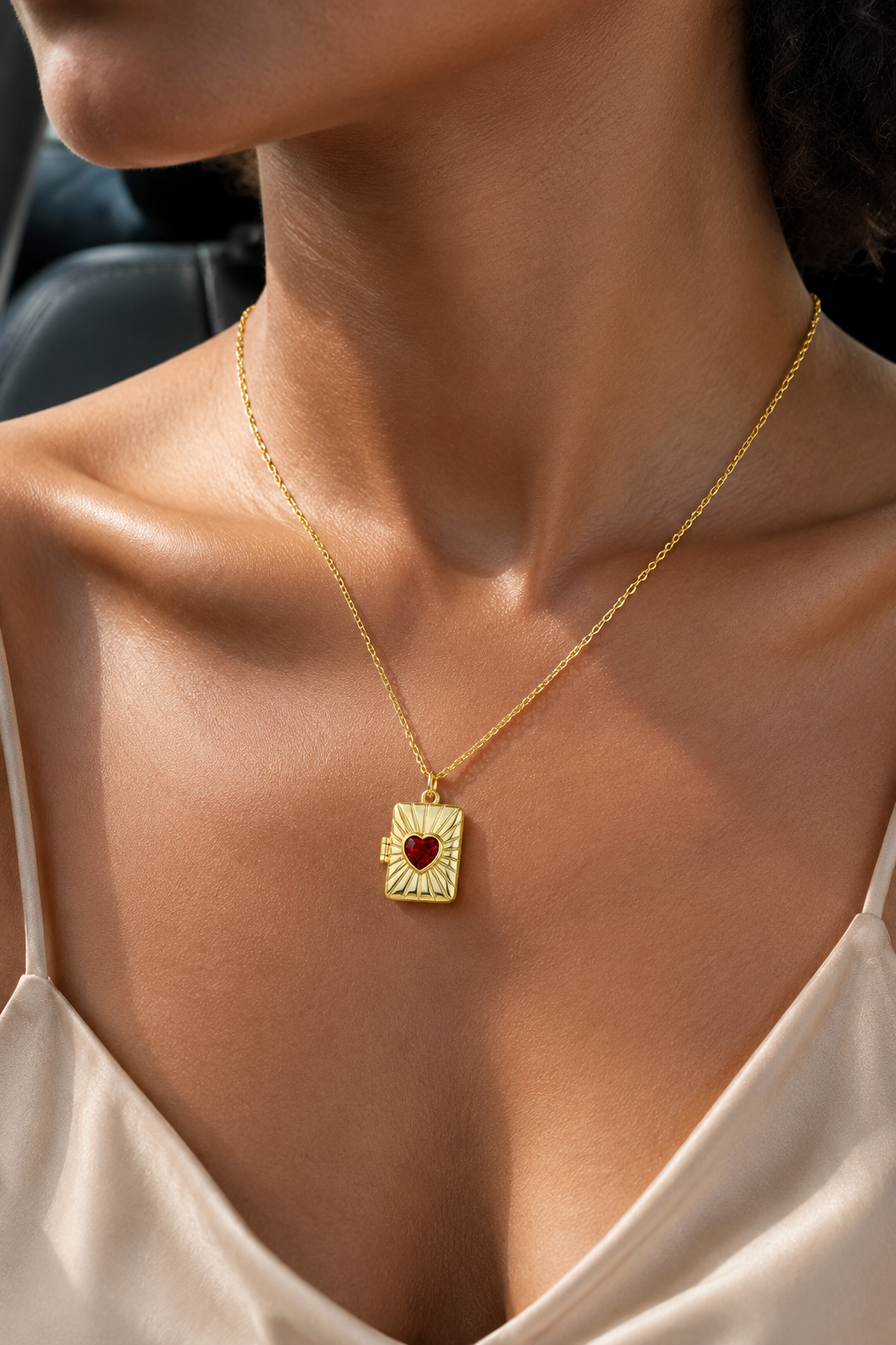 Love Letter Locket Gold