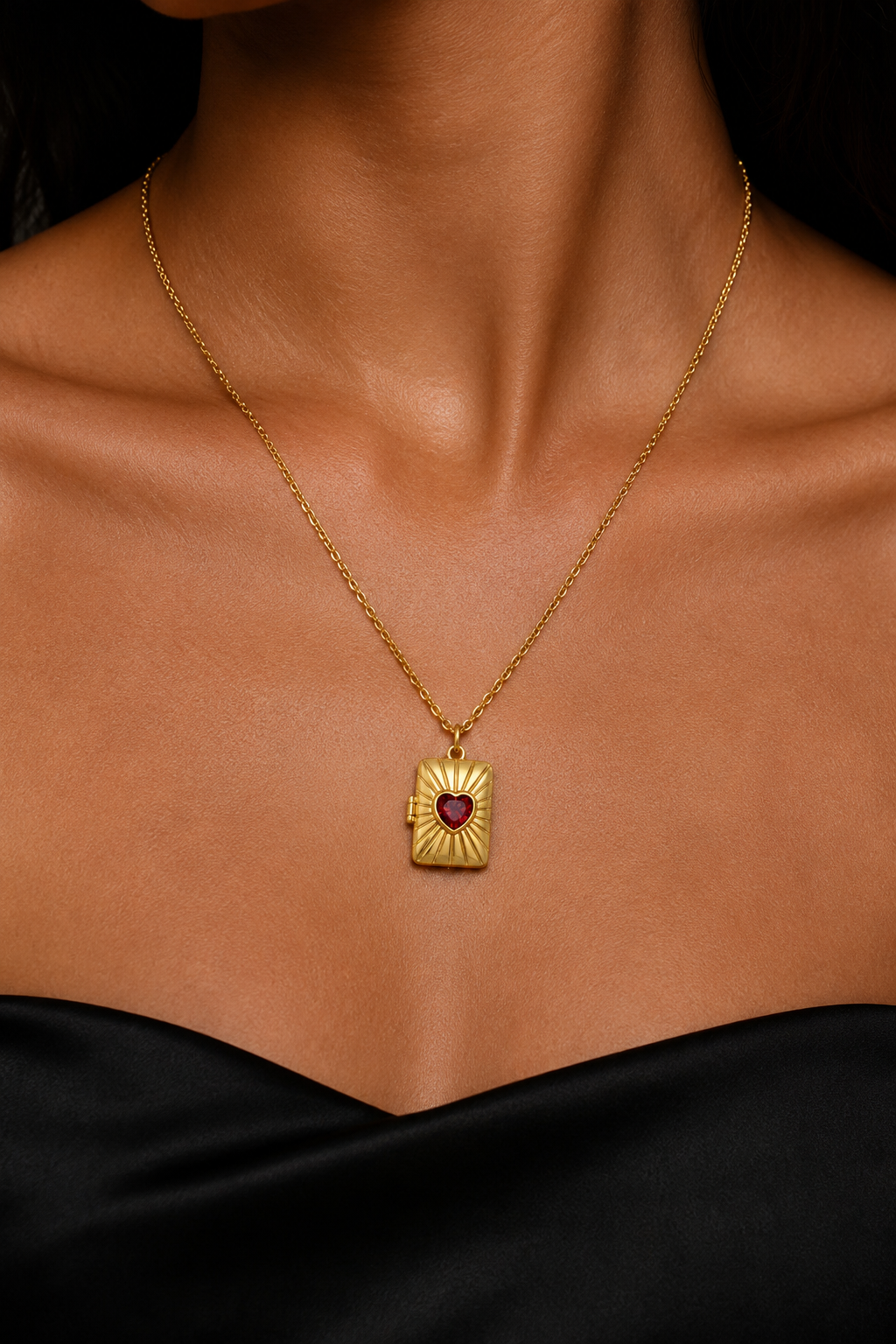 Love Letter Locket Gold