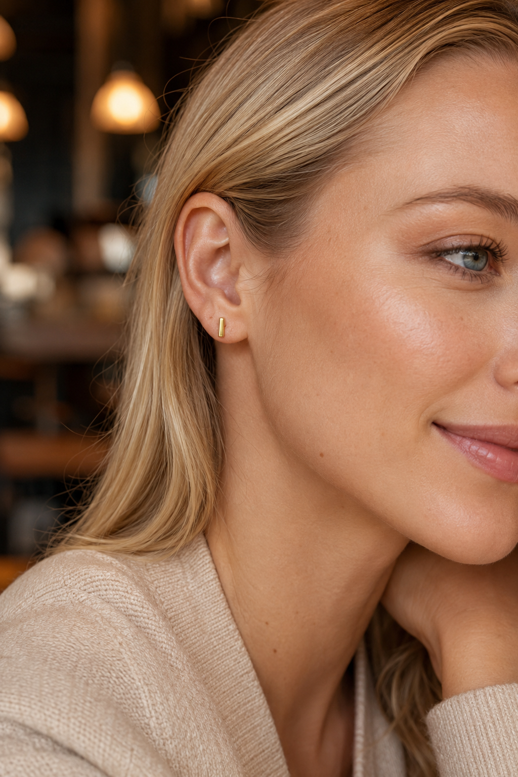 Minimal Bar Studs Gold