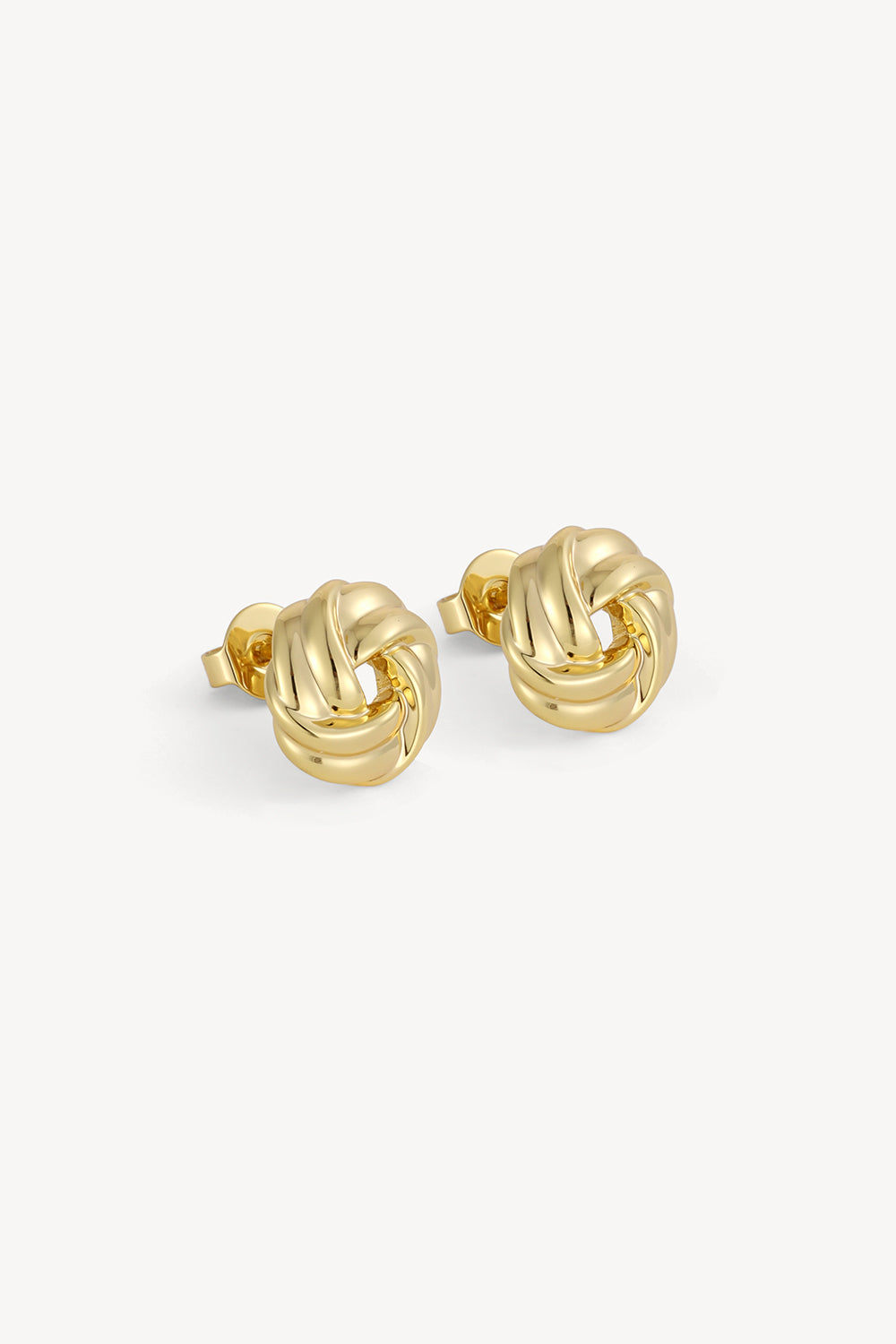 e-g-stud-074-3-e77de0de.jpg