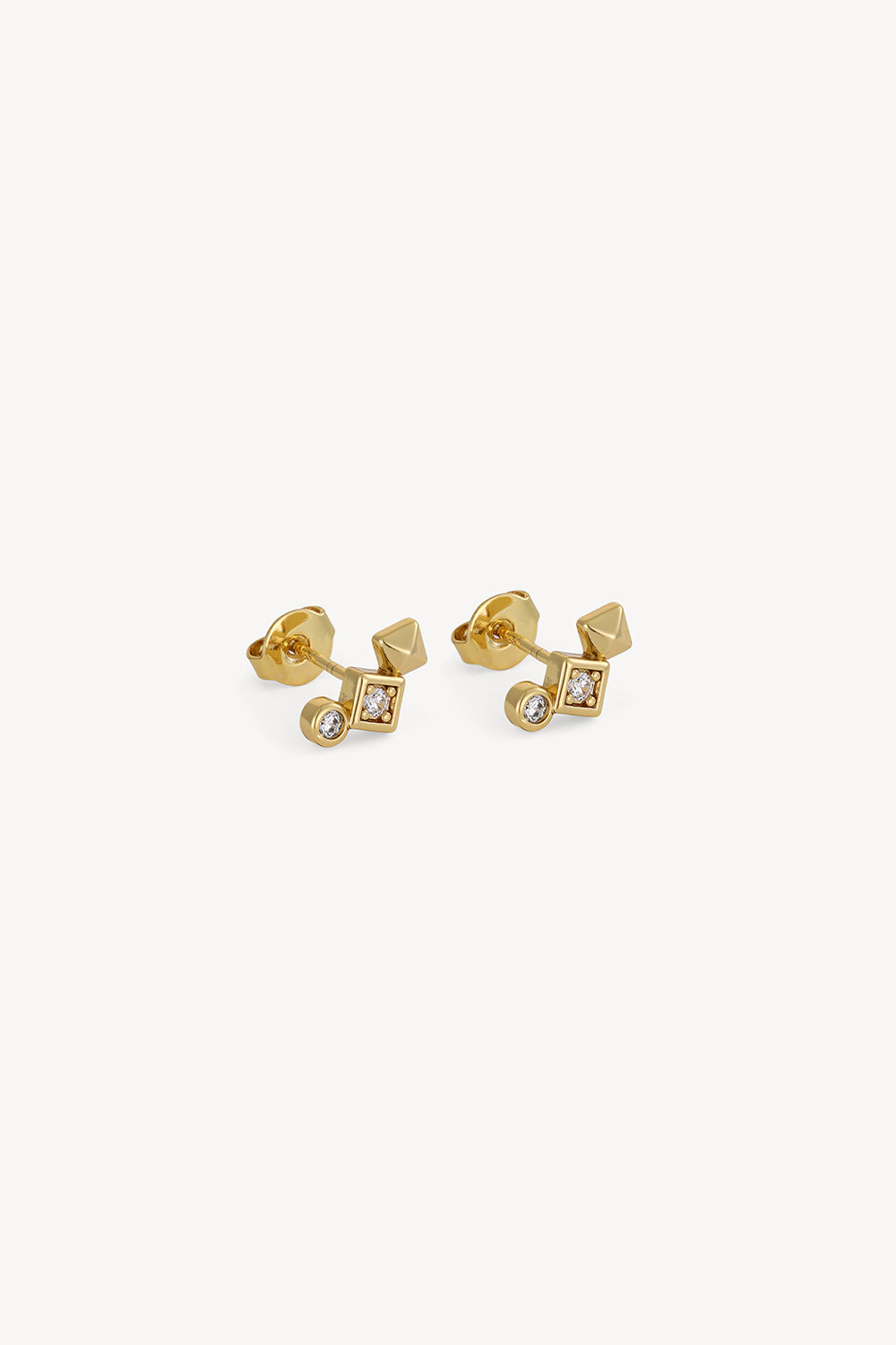 e-g-stud-106-3-e3050b9b.jpg