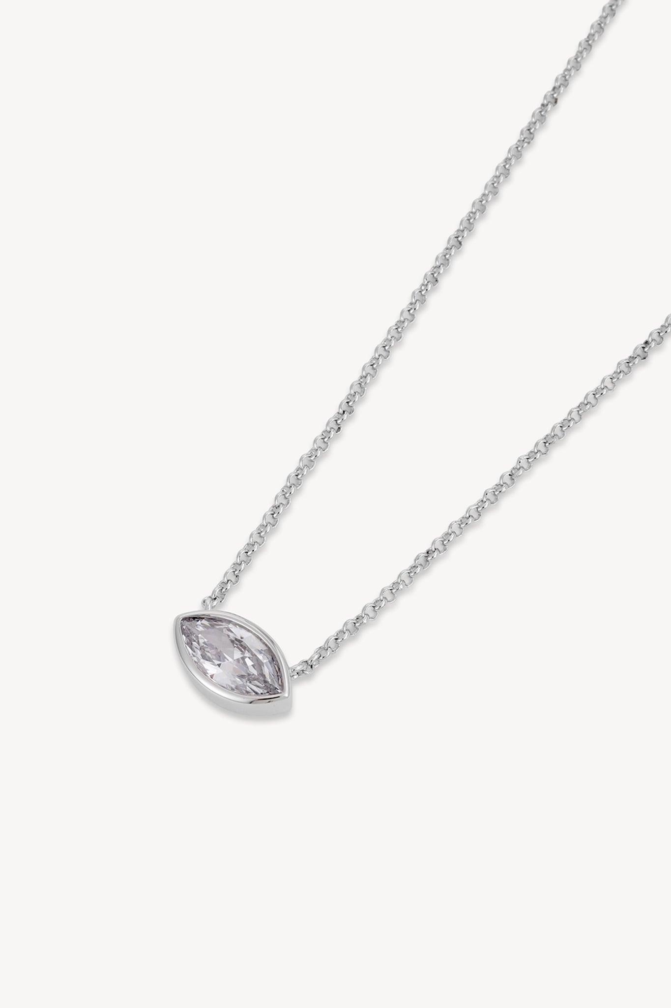 Lumi Eye Necklace Silver