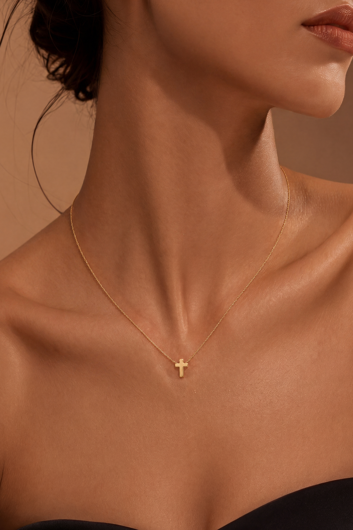 Model wearing Tiny Cross Necklace Gold – Clair de Lune